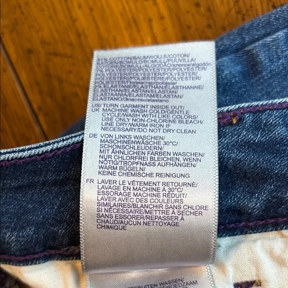 NYDJ Sheri Slim Jeans 6P. EUC - Picture 8 of 9